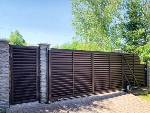 Секционные заборы-жалюзи: современное решение для вашего участка