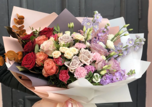 Популярные композиции и букеты: искусство цветочного оформления